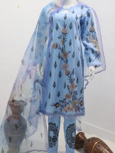 Pure Lawn Stuff Table Print & Embroidery Design 3 Pieces