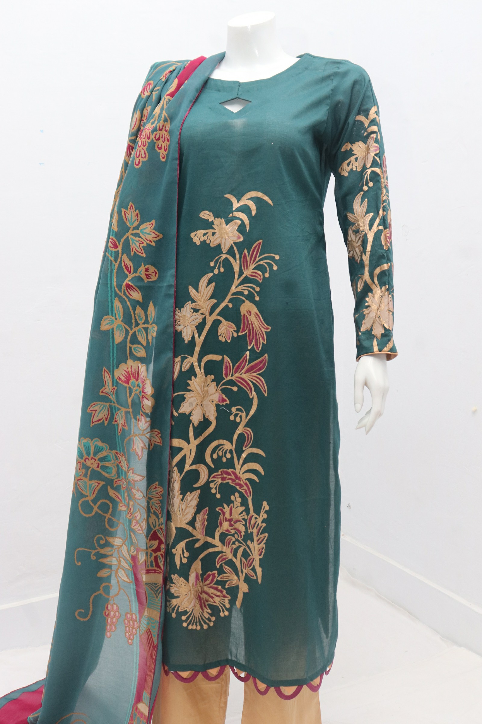 Pure Lawn Stuff Block Print Design 3 Pieces - Image 2