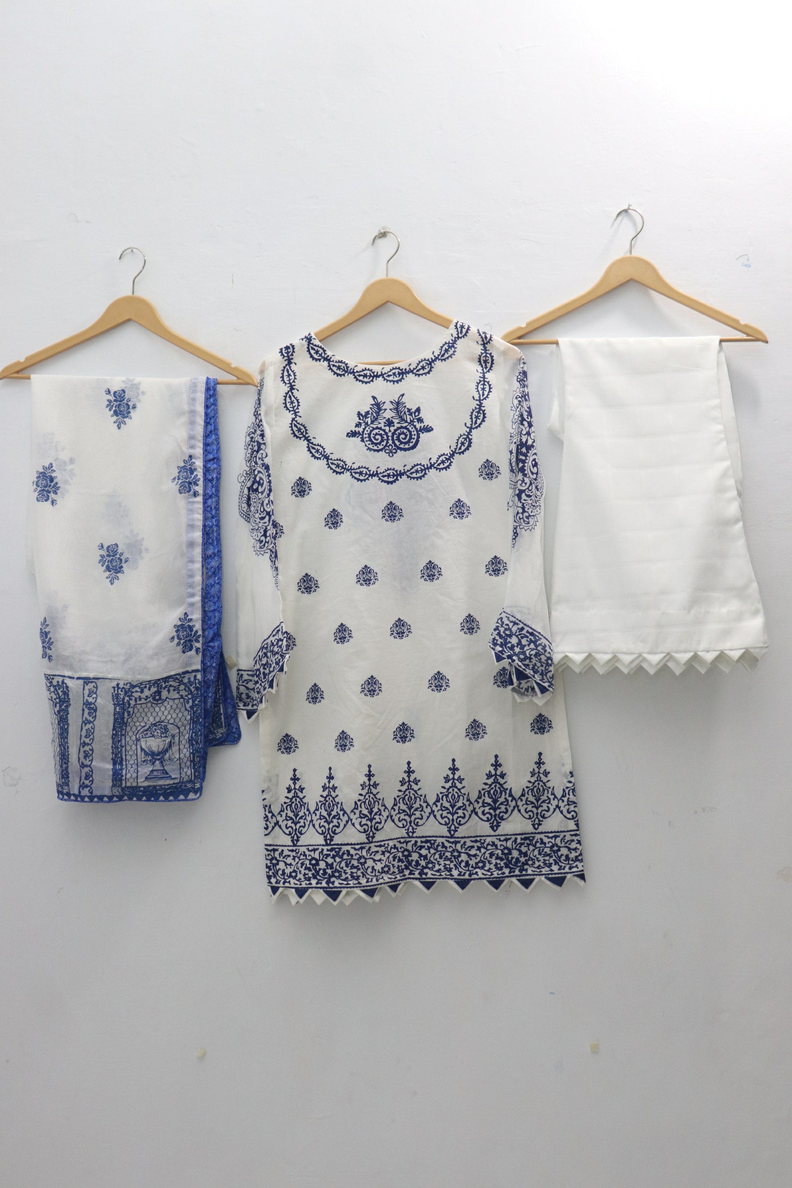 Pure Lawn Stuff Block Print Design 3 Pieces - Image 2