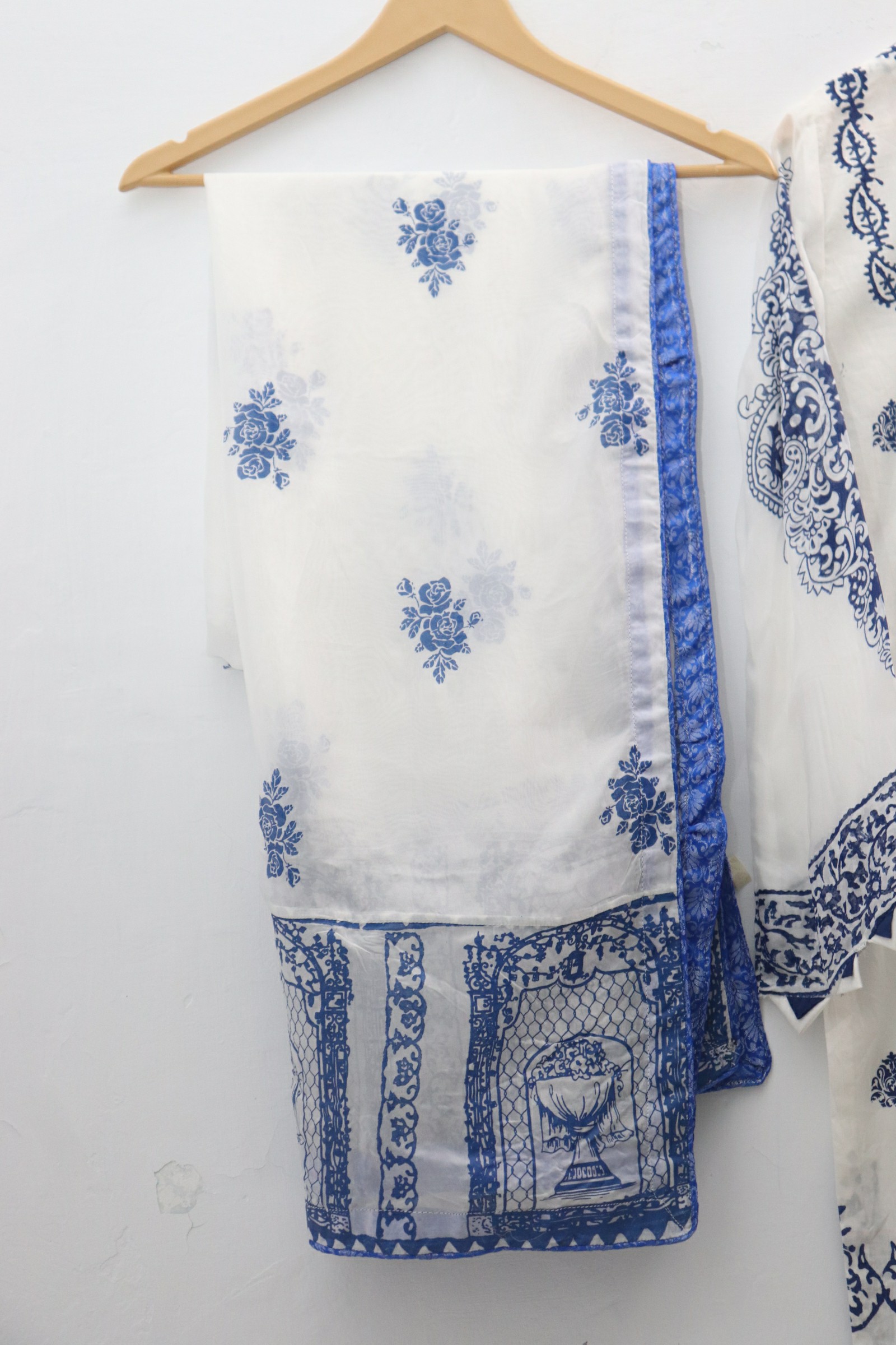 Pure Lawn Stuff Block Print Design 3 Pieces - Image 5