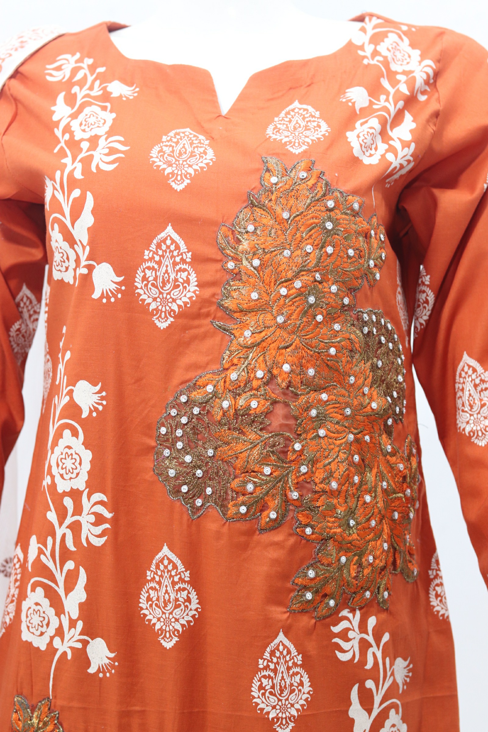 Pure Lawn Stuff Block Print & Embroidery Design 3 Piece - Image 5