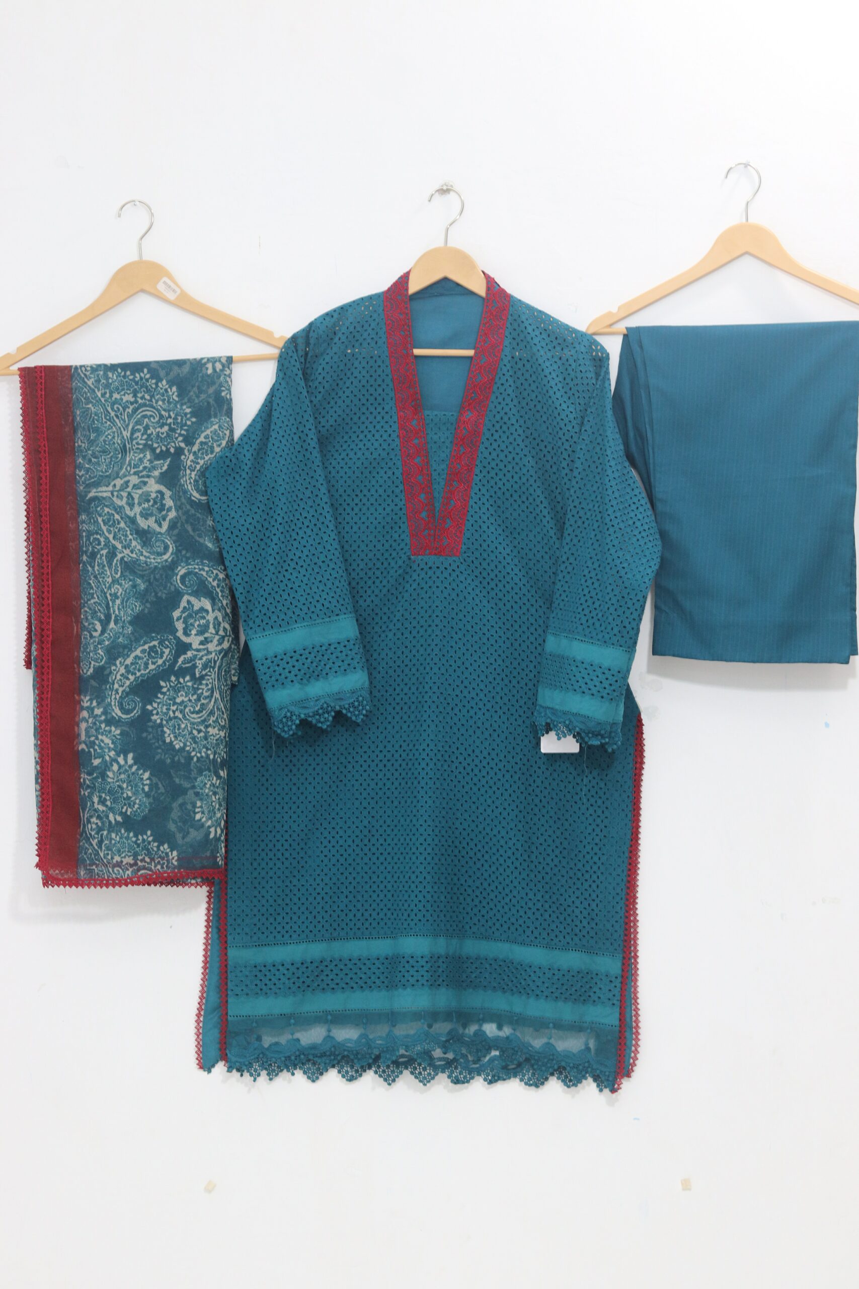 Pure Lawn Stuff chikan kari Design 3 Pieces