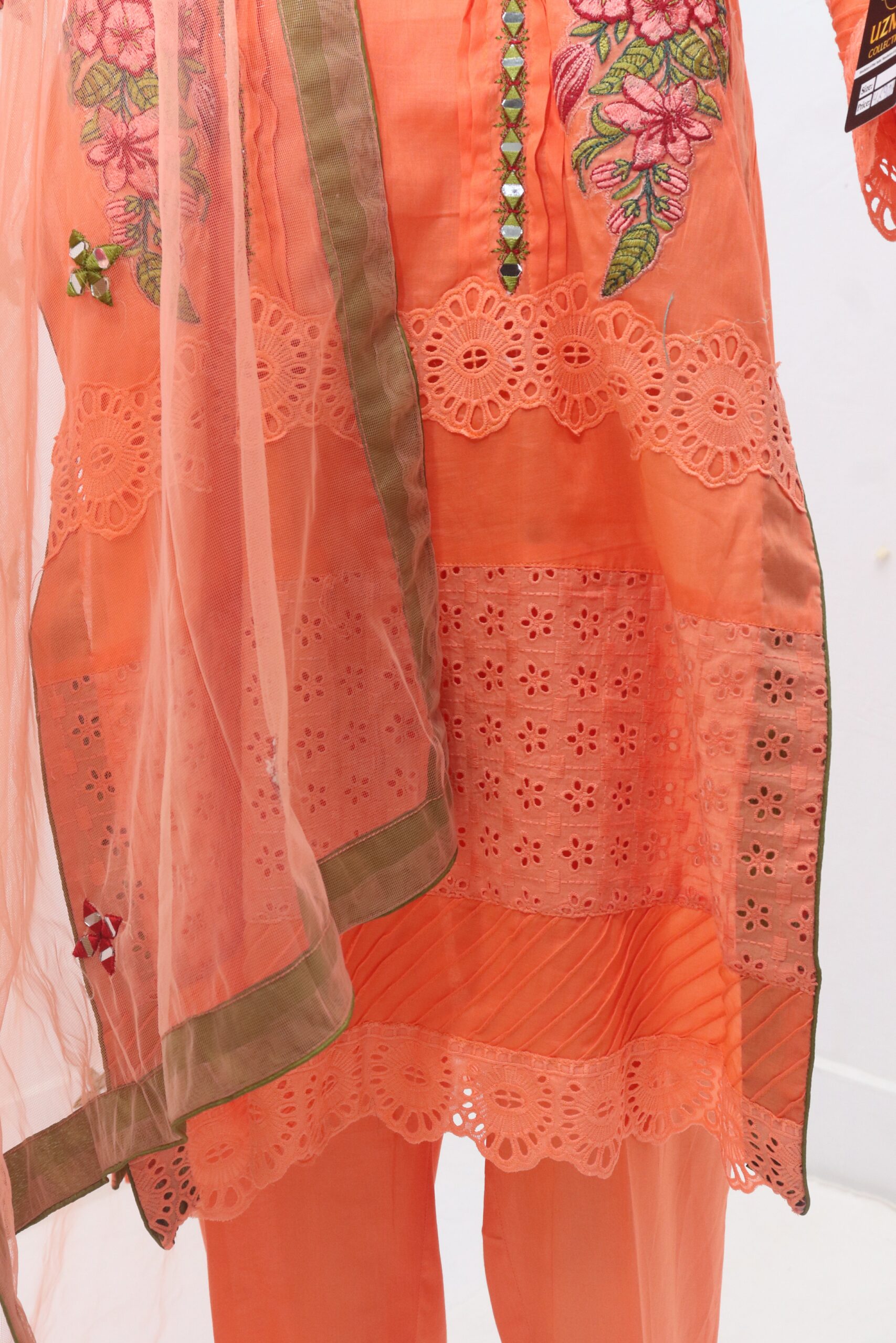 Pure Lawn Stuff Chikankari & Embroidrey Patch Design 3 Piece - Image 5