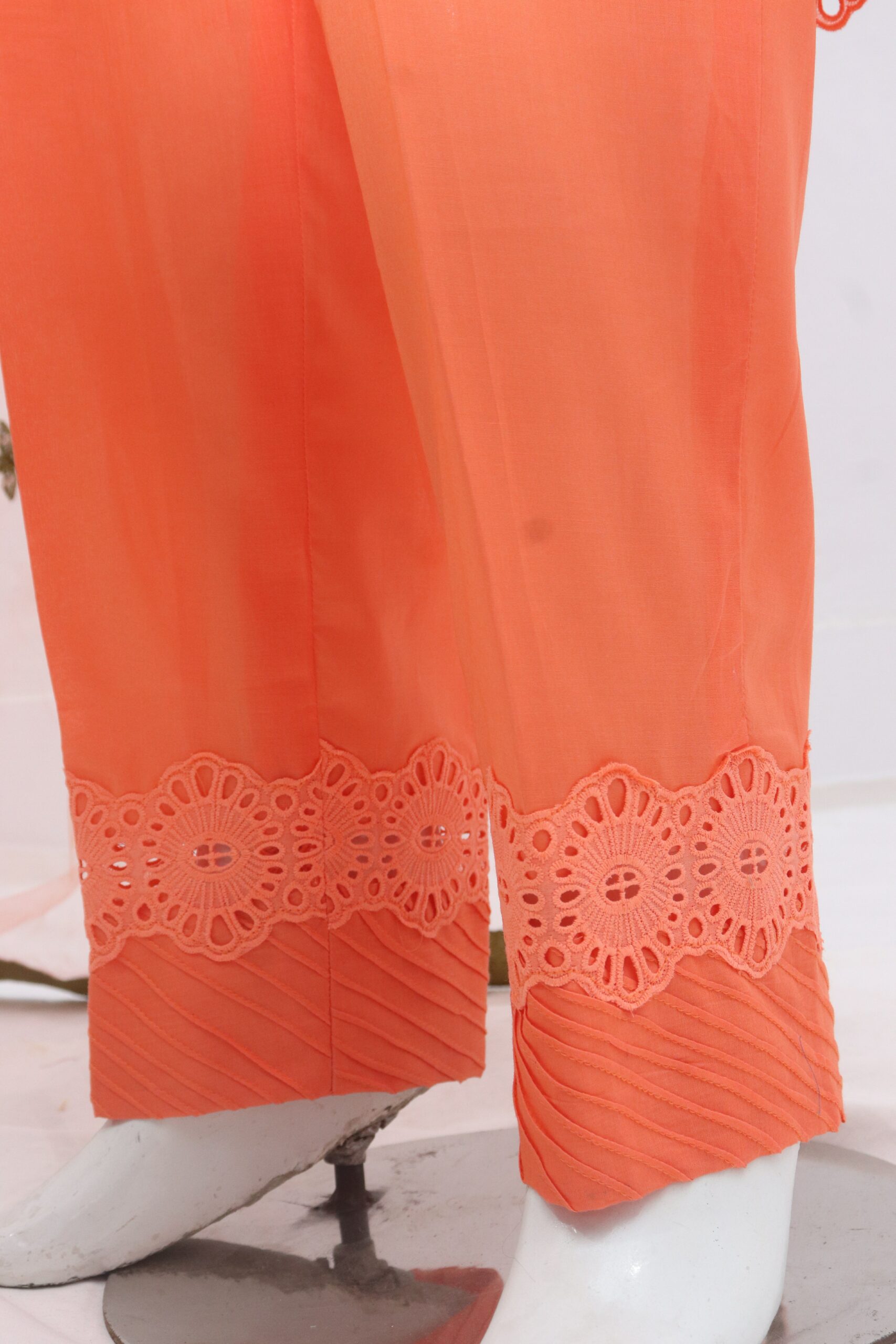 Pure Lawn Stuff Chikankari & Embroidrey Patch Design 3 Piece - Image 6