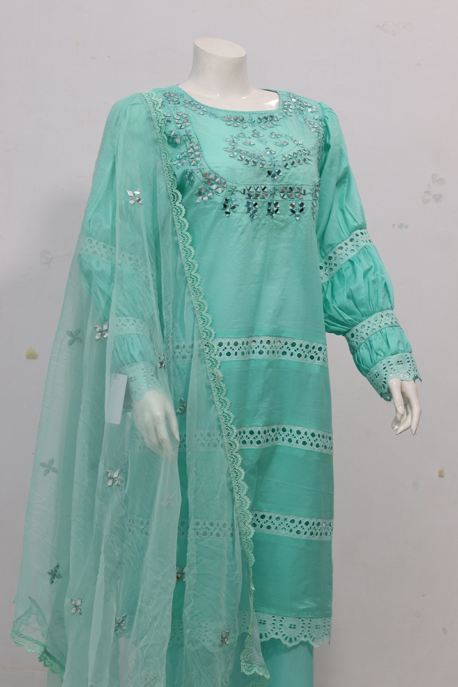Pure Lawn Stuff Chikankari & Embroidrey Mirror Design 3 Piece - Image 4