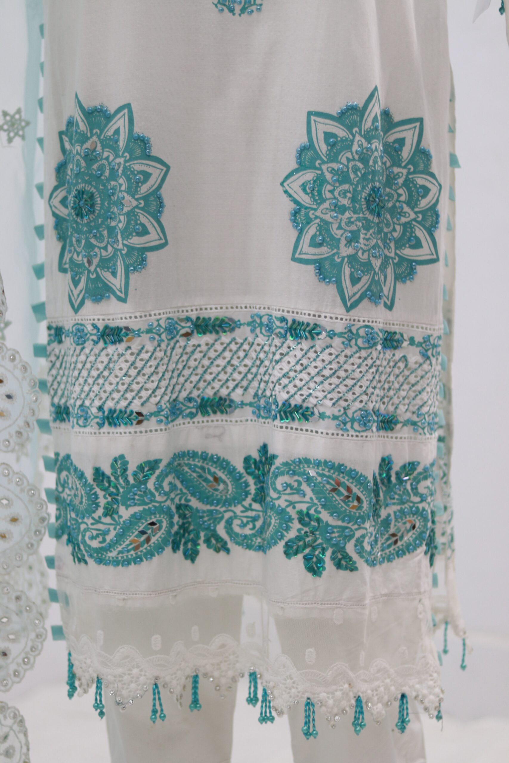 Pure Lawn Stuff Block Print Embroidery mirror moti Desgin 3 Piece - Image 6