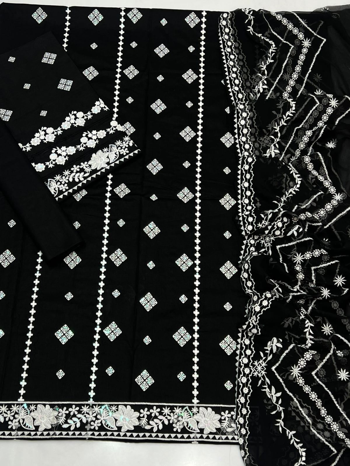 Jet Black Embroidered Lawn Suit with Heavy Pure Chiffon Dupatta – 3 Piece Unstitched